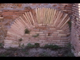 03745 ostia - regio i - insula ii - caseggiato del termopolio (i,ii,5) - raum 11 - wanddetail - 09-2022.jpg